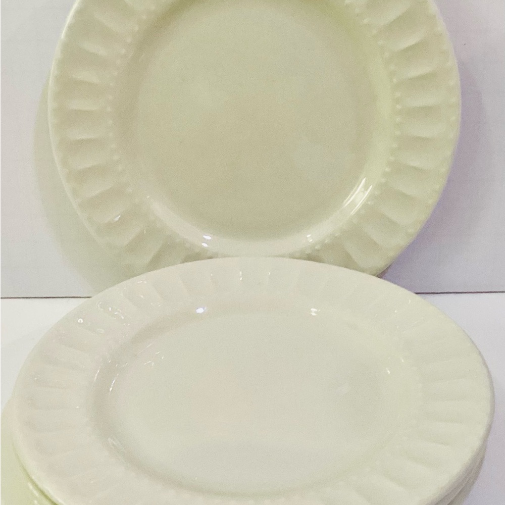 Vintage GIBSON Cream Beige Salad Bread Dessert Appetizer Plates Set Of 4